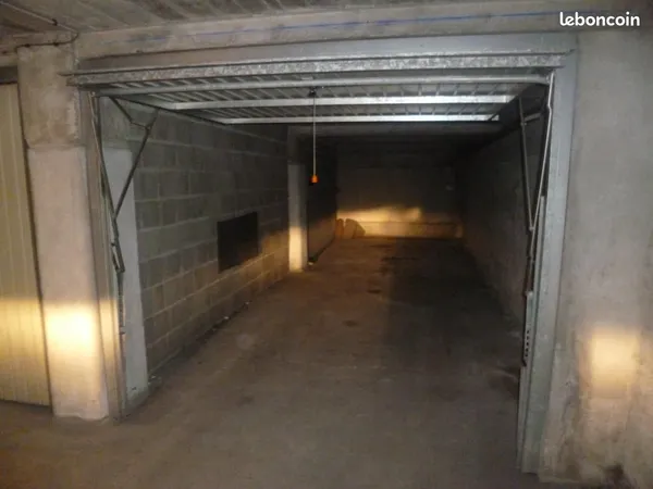 Garage 26 m² Le Puy En Velay 