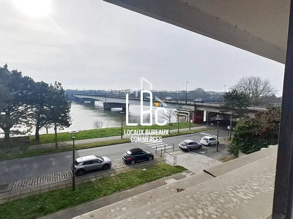 Bureaux 50 m² 