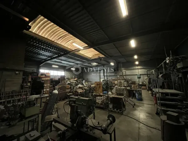 Bâtiment indépendant A VENDRE 