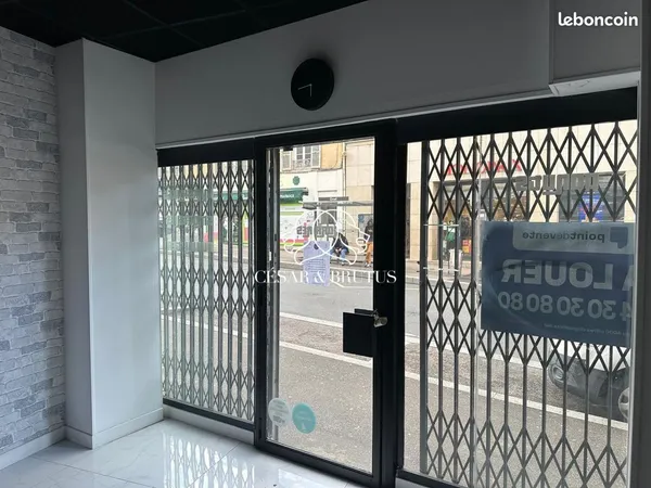 Local 62 m² Oullins 