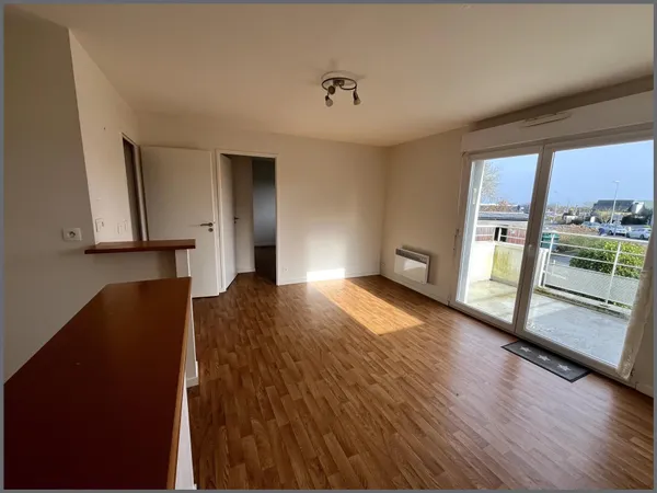 APPARTEMENT AVEC BALCON 