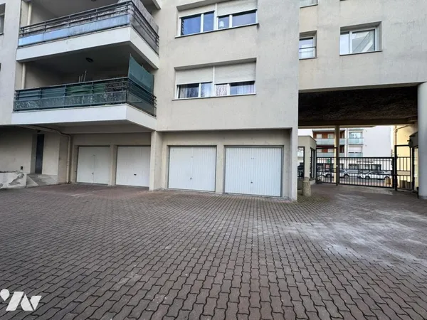 Parking - Garage Vente Reims   15000€