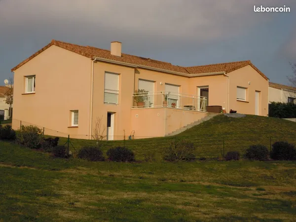 Loue maison 100m² sur terrain 670m² 