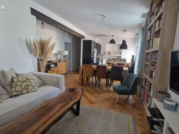 Appartement T4 rénové coeur Beaux-arts 