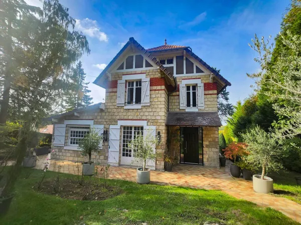 Maison 10 pièces 212 m² 