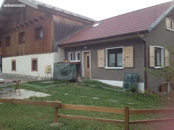 Viuz-en-Sallaz Appartement F3 avec espace verts 