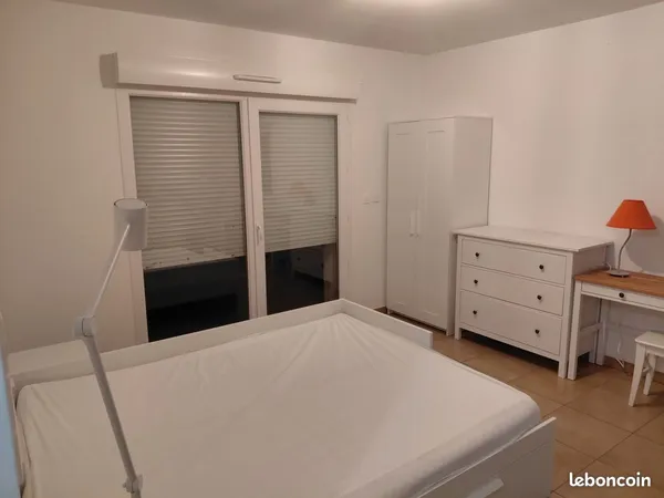 Studio VALLEIRY meublé 