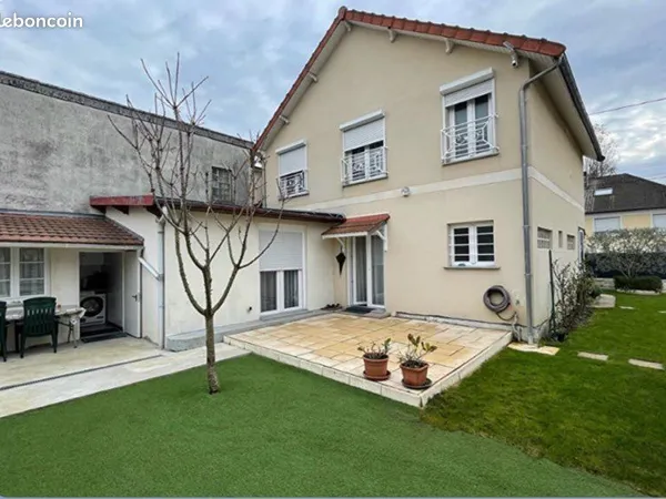Maison rénovée 120 m² - 3 ch - Jardin + cuisine d'été - R+1 