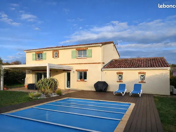 Villa 6 pieces 173 m² 