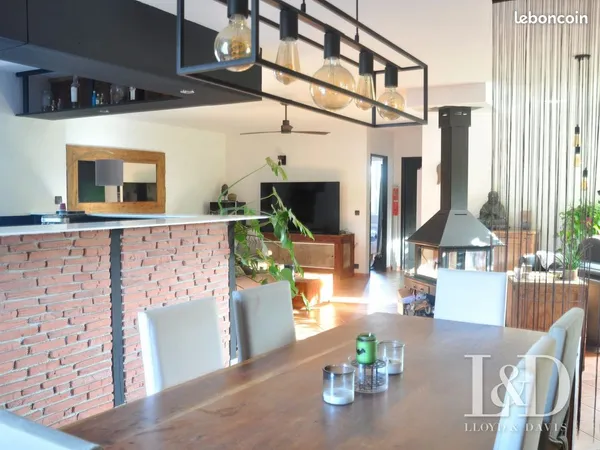 Villa 5 pièces 142 m² 