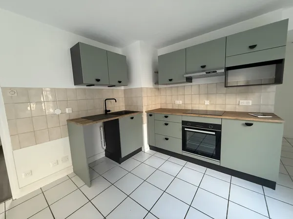 Appartement t3 avec jardinet à louer 