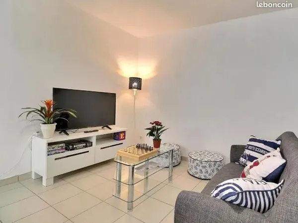 Colocation appartement (2 chambres indépendantes) 