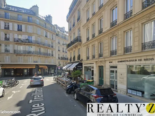 Local commercial 672 m² 