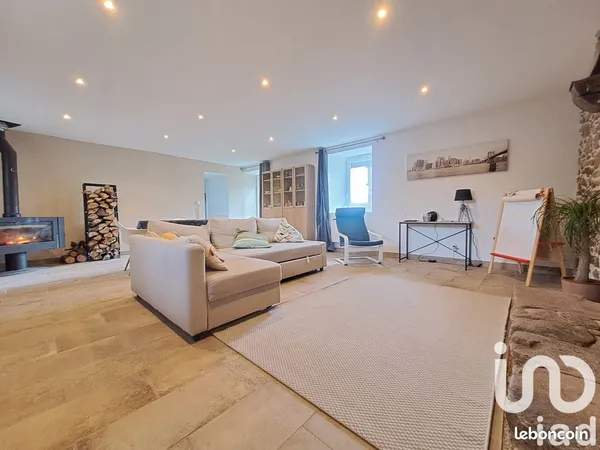 Longère 5 pièces 158 m² 