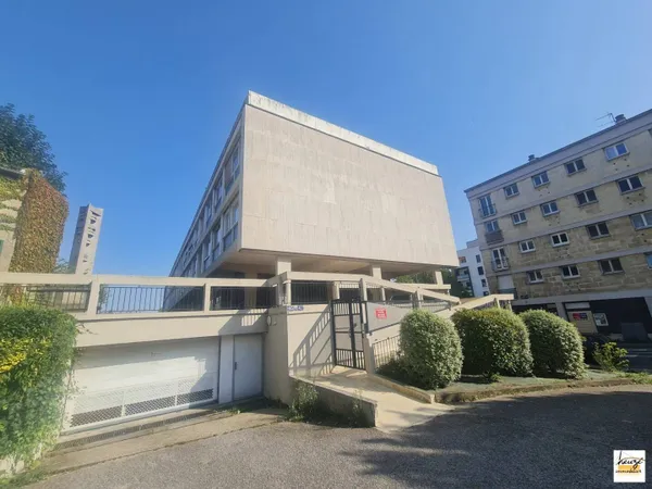 Parking 12 m² 