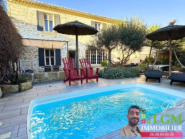 Maison 6 pièces 218 m² 