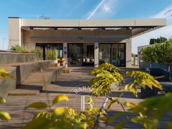 Maison sur le toit avec terrasse panoramique - Dernier étage à L 
