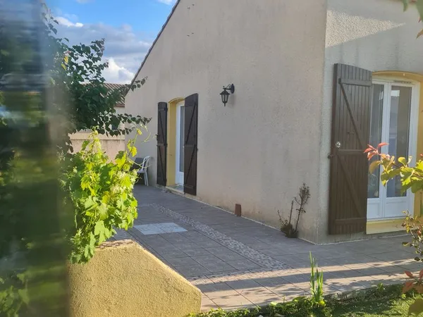 Maison avec jardin 