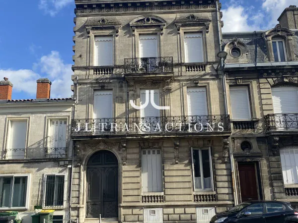 Vends immeuble de 308m² LMNP - Cours de l'Argonne 