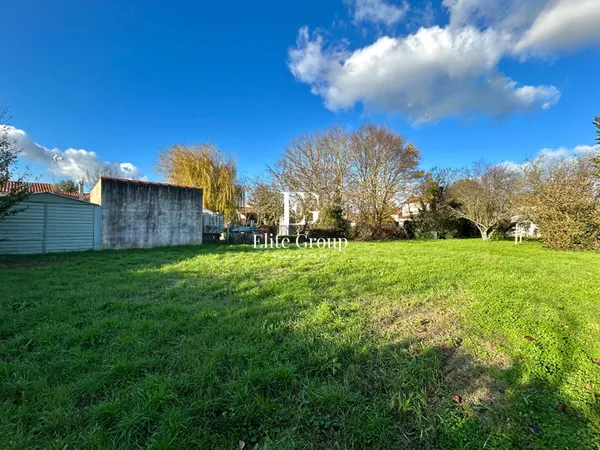 A VENDRE - TERRAIN 900 m2 - ROCHEFORT 