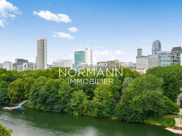 NEUILLY SUR SEINE / PONT DE NEUILLY - 6 PIECES - 4 CHAMBRES 
