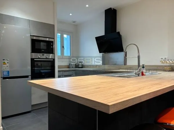 Appartement 3 pièces 84 m² 