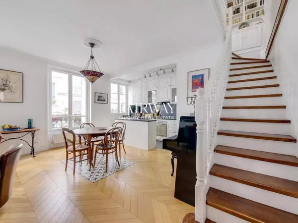 Vends duplex/triplex - 104.85m² - 5 pièces, 4 chambres - Paris 5Ème 
