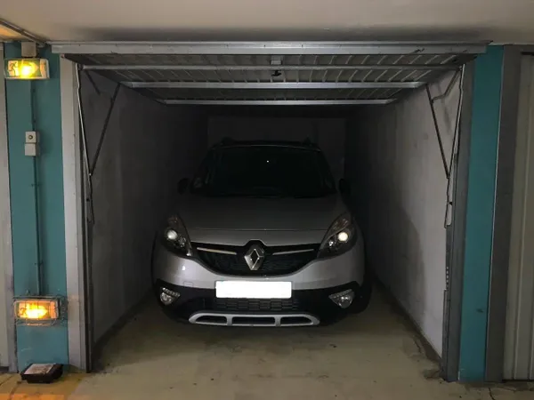 Parking 13 m² 