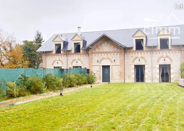 Maison 10 pièces 268 m² 