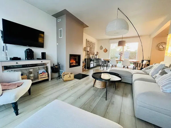 Maison 6 pièces 107 m² 