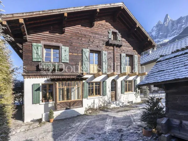 Chalet 6 pièces 232 m² 