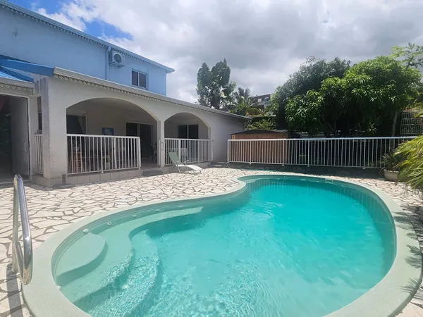 Maison 7 pièces 180 m² 