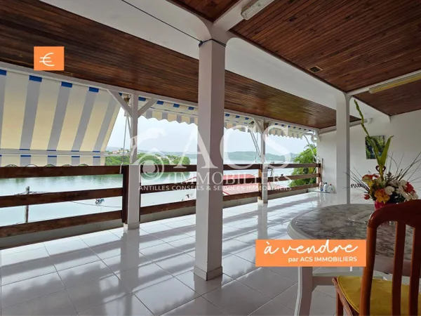 Maison 8 pièces 227 m² 