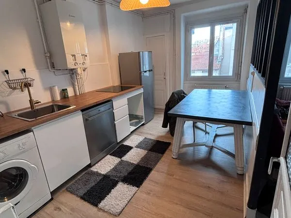 Superbe 64 m² traversant, lumineux & sans vis-à-vis - Rue Michelet - 84 000 
