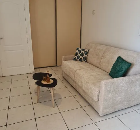 Appartement Saint Denis 1 pièce(s) 18.35 m2 