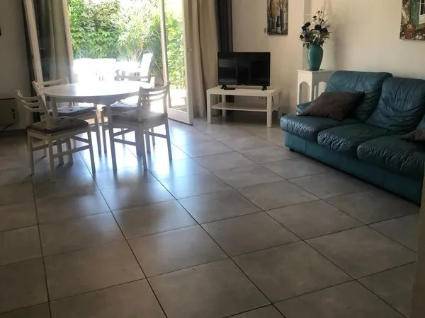 Charmante maison T3 avec terrasse, solarium et garage - Le Lavandou (Puits Michel) 