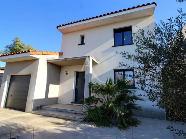 SAINT NAZAIRE - VILLA RECENTE DE 2014 SUR 3 FACES,100 M2 HABITABLES ET PARCELLE DE 250 M2 