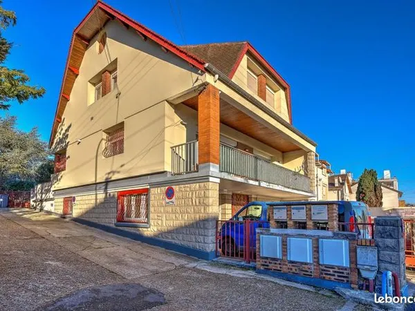 Maison 10 pièces 277 m² 