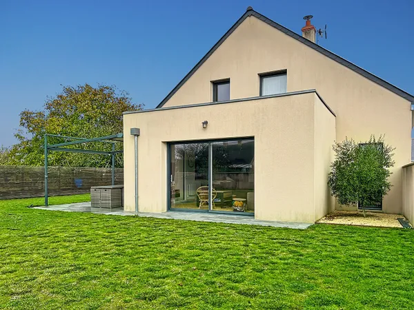 Maison Doue En Anjou 7 pièce(s) 148 m2 