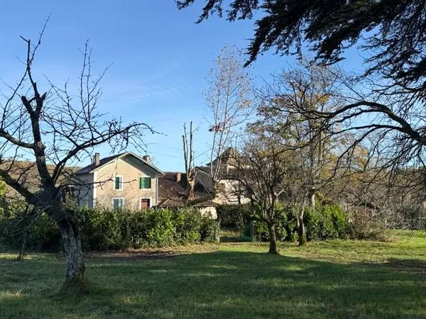 Corps de ferme 13 pièces 300 m² 