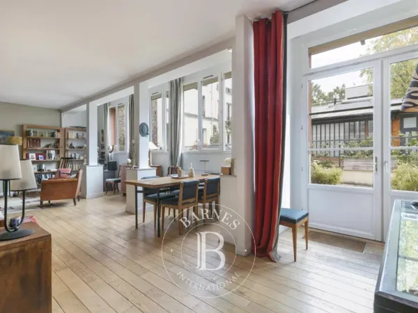 Exclusivité - Paris 17ème - Epinettes - Maison réhabilitée - Anc 