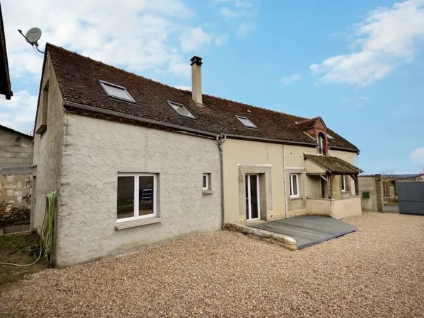 Maison rénovée et ses dépendances à vendre, limite 89/77 