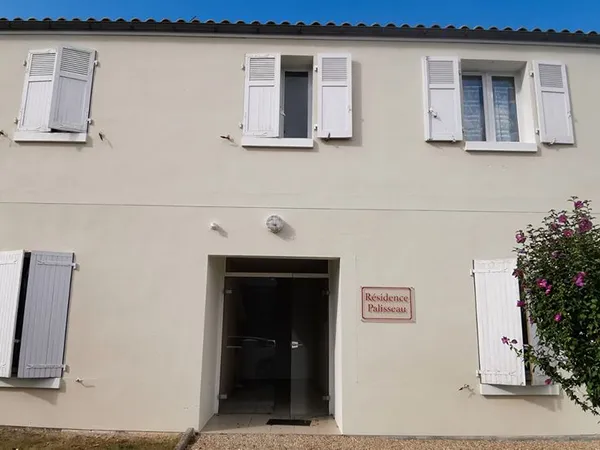 Studio 1 pièce 17 m² 