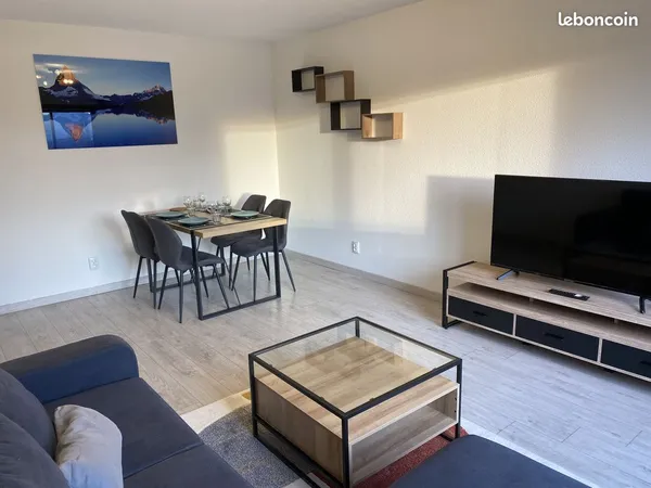 T2 meublé 52 m² - dernier étage - balcon - parking - gare 900 m 