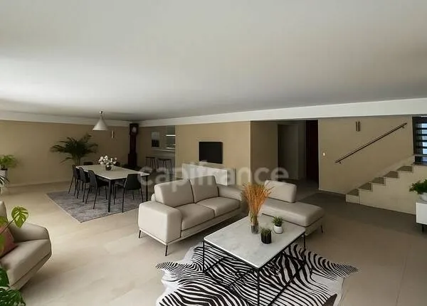 Maison 7 pièces 220 m² 