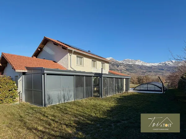 Maison 7 pièces 226 m² 