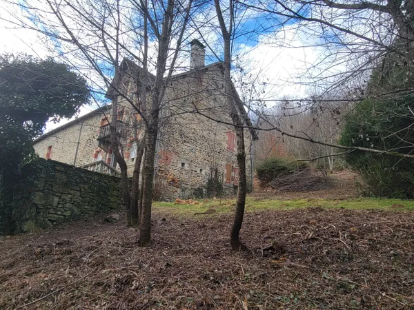 Maison mitoyenne des années 30 avec vue dégagée sur la campa 