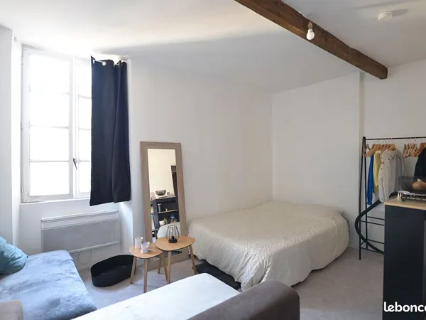 Studio 1 pièce 18 m² 