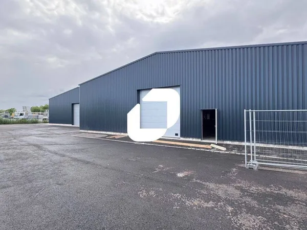 Local d'activité 720 m² 