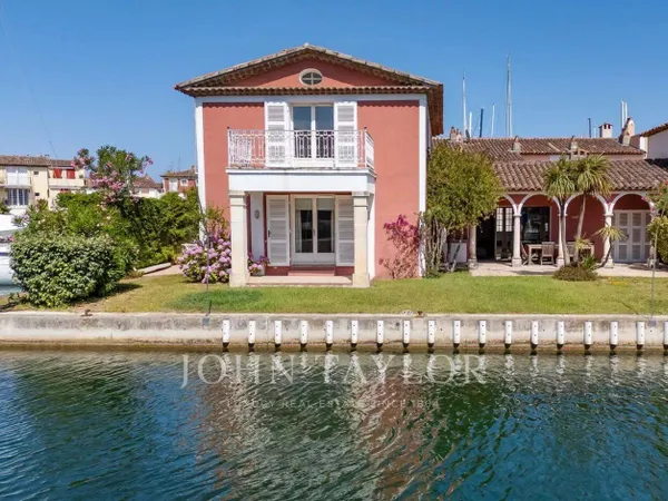 Villa 6 pièces 165 m² 